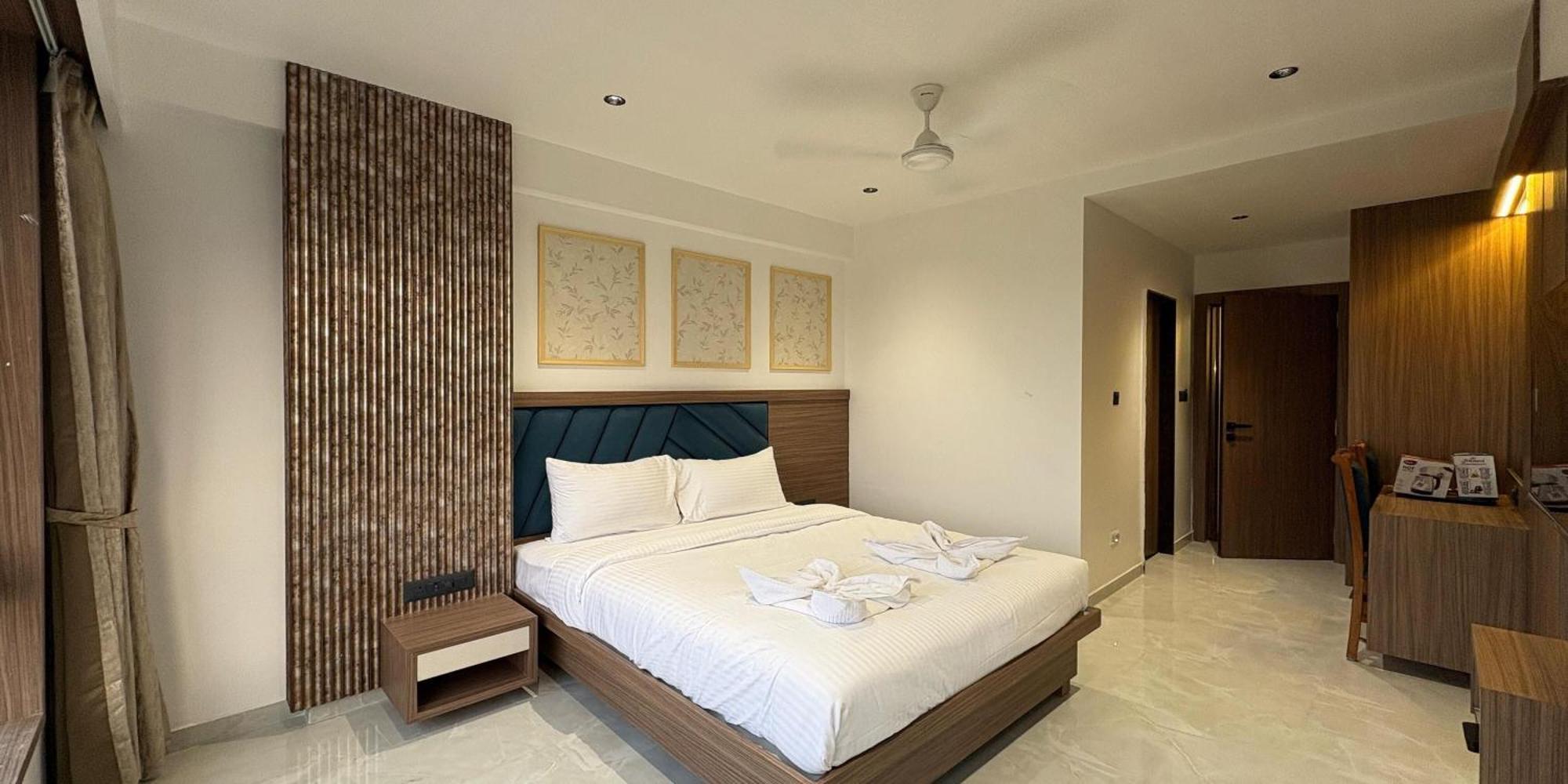 Hotel Kushala Grand, Dombivali Mangrul Екстер'єр фото
